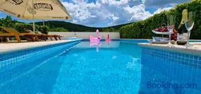 Villa Ana with a private pool on a 3000m2 property - Image 2