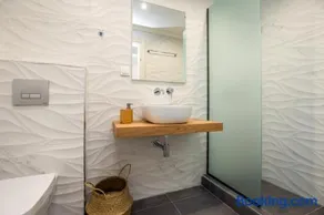 Passas Inn Luxury Living - Image 2