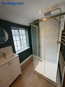 Church View, modern 1 bed flat, central location - Image 5