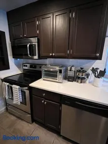 Beautiful Bungalow - Image 5