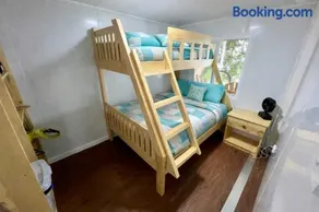 Aore Shores Beachfront Bungalow - Image 4