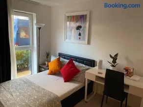 Ashs Apartments - Image 4