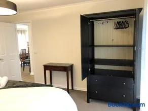Tranquil, modern self-contained cottage - Image 4