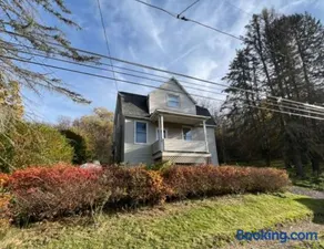 Beautiful Country Home 7 Beds Sleeps 9 - Image 1