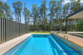 Bundalong Luxury Riverfront Escape - Image 3
