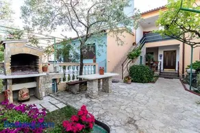 Apartmenthaus Mira Eldic - Image 2