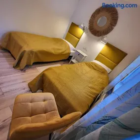 Carpe Diem Lakeside Apartments - Image 2