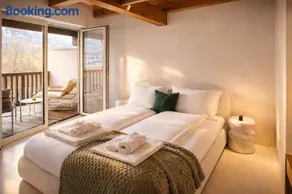PENTHOUSE N'3 - Balcony, Sauna & Whirlpool Access - Image 3