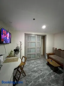Unit 401, City Hub Condominium - Image 3