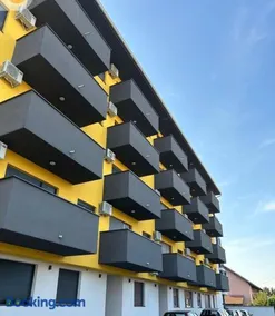 Diamond airport JACUZZI&SAUNA apartman Ledine - Image 5