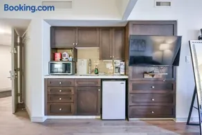 2BR King Suite Pool Sauna Heated Pool - Image 4