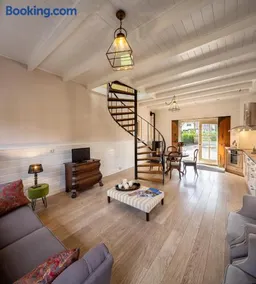 Londons Cottage - Image 4