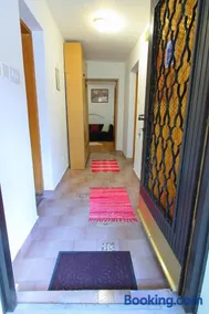Old Fashion Guest House - Image 5