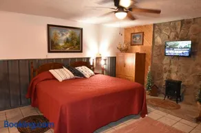 Laurel Lake Cabins - Image 3