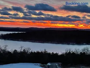 Royal View on Table Rock - Image 1