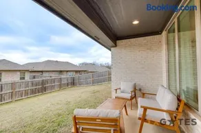 Modern Comfort Cozy 3BR Family Home in Longview - Image 3
