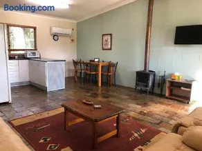 Country Cottages of Bridgetown - Image 2