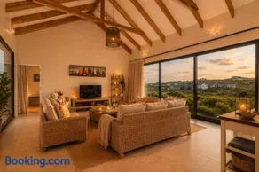 Lighthouse Villa Romansbaai - Image 1
