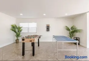 CA3 House Spacious SoCal Home for Groups - Image 5
