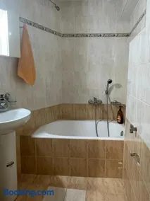 Γαλήνιο κατάλυμα στο χωριό Αγρα - Image 4