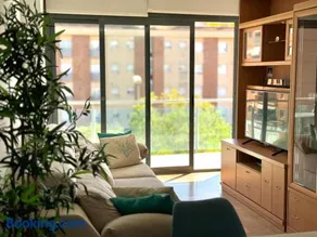 Spacious 4BR Family Apartment with Pool & Parking in Lloret de Mar - Image 3