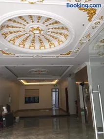 Happy Hotel - Image 5