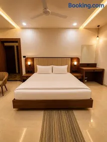 Dev Kothi Luxury 1-Bedroom Retreat - Image 4