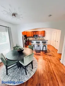 Modern Downtown ATL Retreat - Image 3