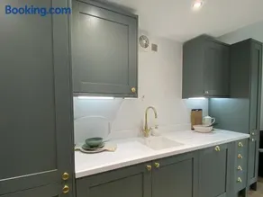 Oakleigh - Image 4