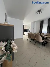 Villa Isola - Image 1