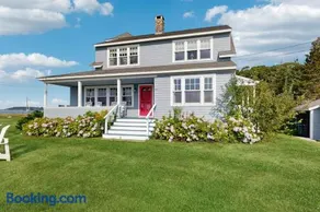 Oceanfront home incredible ocean views, deck & location - Image 2