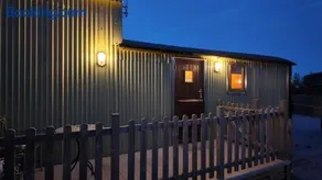 Swanage Shepherds Hut 2 - Image 5