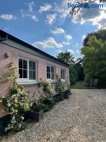 Garden cottage near River Exe - Image 1