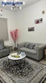 شقة أرضية عائلية مكونة من غرفتين نوم وصالة ومطبخ 3 - Image 3