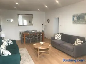 Beachside Mews - Image 4