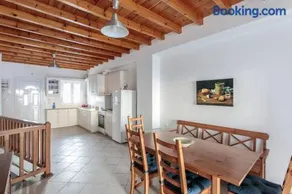 "Triacanthos" 2 bedroom house - Image 1