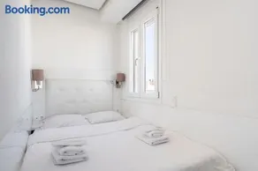 Penthouse with views close to Monastiraki metro - Image 2