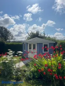 Three Gables, West Wight village house, Sleeps 10 - Image 4