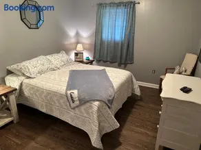 Cozy apartment embedded in Kentucky mountains - Image 2