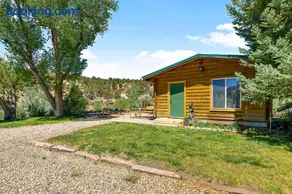 The Park Cabin at Mount Carmel Motel and RV Park - Image 1