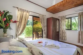 Tannette Villa - Image 2