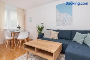 Cosy Apartment for 5 Guests Gdańsk Wrzeszcz by Noclegi Renters - Image 1