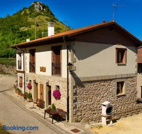 Casa Rural Gaztelubidea - Image 1