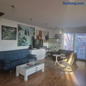 Living in the Gallery - Image 1