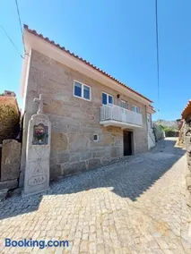 Casa do Sobrado Arouca - Image 1