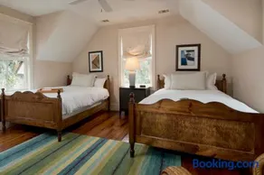 3 Bedroom Wilson Village Home 10 - Image 3