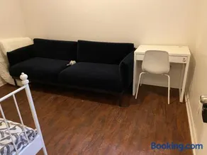 BUDGET Triple Room with En Suite Bathroom 36A - Image 1