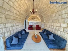 La Villa Maree 5BR, with Pool, Gym, Sauna, Wine Cave - Image 2