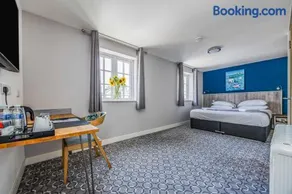 rooms@73 - Image 3