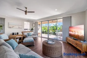 Contemporary Home in the Heart of Mudjimba - Image 2